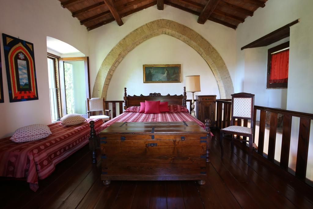 Residenza Santa Maria In Borraccia Bed & Breakfast มาลียาโน อิน ตอสกานา ภายนอก รูปภาพ